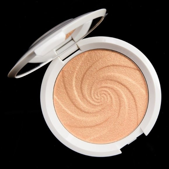 BECCA Other - BNIB BECCA Shimmering Skin Perfector in Dreamsicle